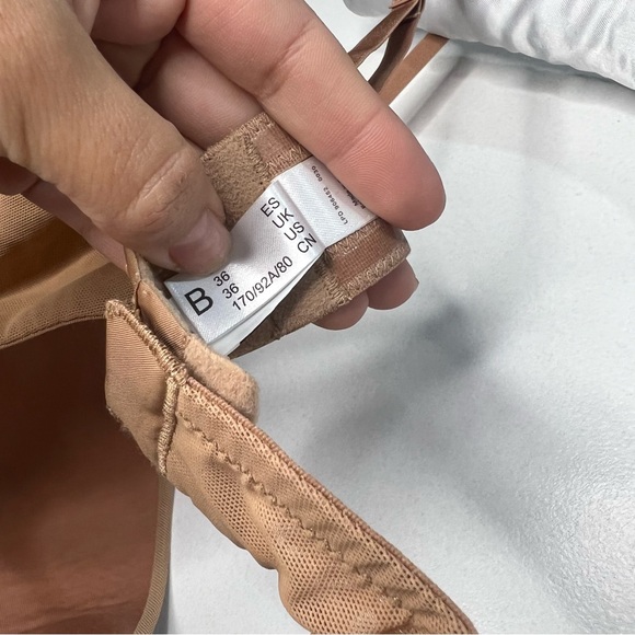 La Perla nude mesh bra size 36B - Picture 4 of 5